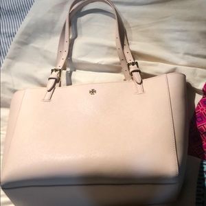 EUC Tory Burch light pink York small buckle tote
